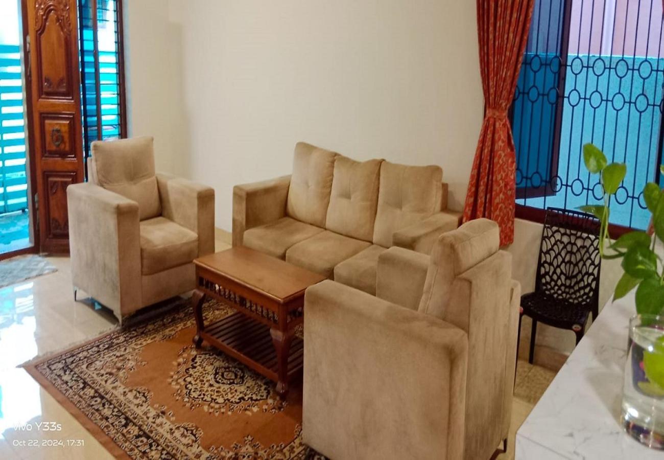 Azhagappa Residency Apartment Пондичери Екстериор снимка